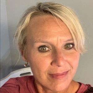 Meet your Posher, Delisa